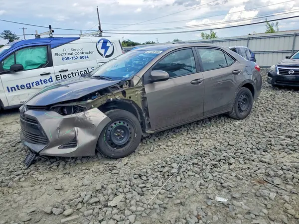 2T1BURHEXJC973928 2018 TOYOTA COROLLA - Image 1