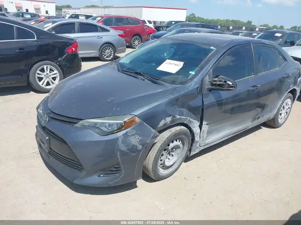 2T1BURHEXJC976490 2018 TOYOTA COROLLA - Image 2
