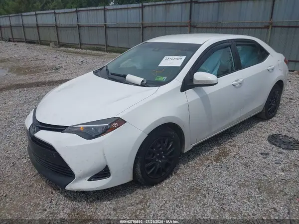 2T1BURHEXJC987313 2018 TOYOTA COROLLA - Image 2
