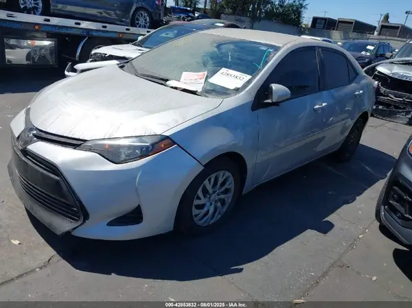 2T1BURHEXJC990325 2018 TOYOTA COROLLA - Image 2