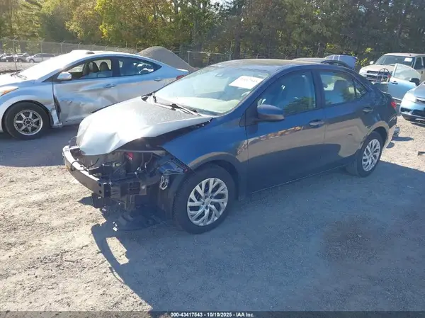 2T1BURHEXJC997002 2018 TOYOTA COROLLA - Image 2