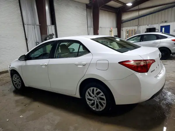 2T1BURHEXJC997291 2018 TOYOTA COROLLA - Image 2