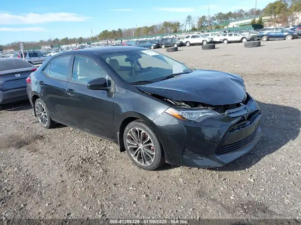 2T1BURHEXKC135240 2019 TOYOTA COROLLA - Image 1