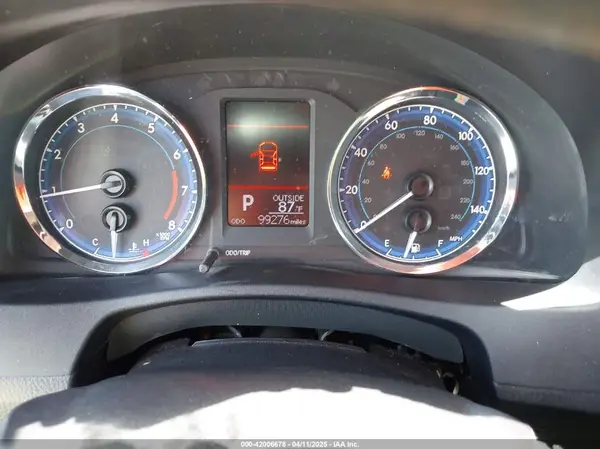 2019 TOYOTA COROLLA auction photo 7
