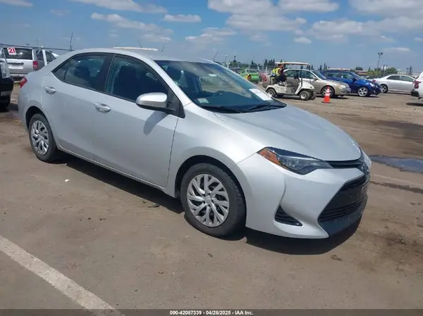 2T1BURHEXKC143368 2019 TOYOTA COROLLA - Image 1