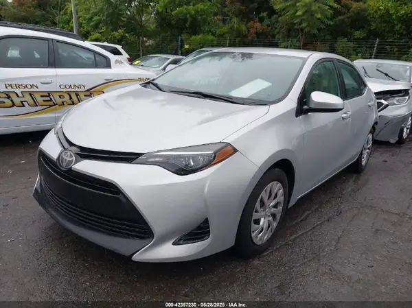 2T1BURHEXKC143757 2019 TOYOTA COROLLA - Image 2