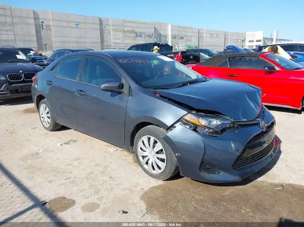 2T1BURHEXKC174975 2019 TOYOTA COROLLA - Image 1