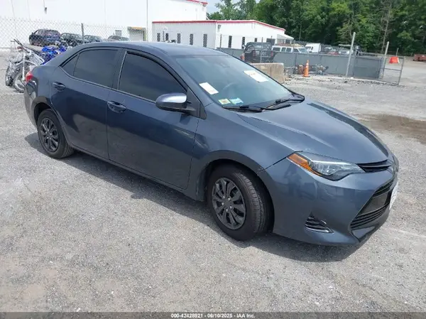 2T1BURHEXKC176032 2019 TOYOTA COROLLA - Image 1