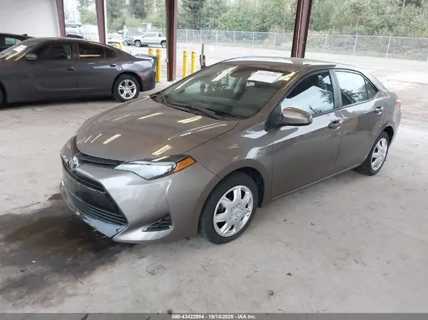 2T1BURHEXKC215802 2019 TOYOTA COROLLA - Image 2