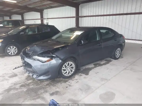 2T1BURHEXKC240389 2019 TOYOTA COROLLA - Image 2