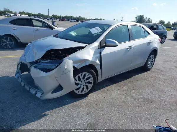 2T1BURHEXKC244085 2019 TOYOTA COROLLA - Image 2