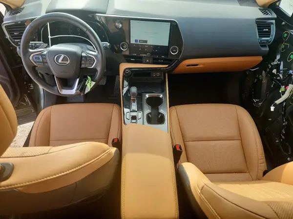 2T2ADCAZ3SC021596 2025 LEXUS NX - Image 8