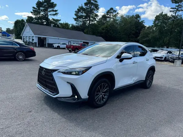 2T2ADCAZ7NC001825 2022 LEXUS NX - Image 2