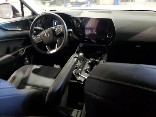 2T2ADCEZ0PC003557 2023 LEXUS NX - Image 8