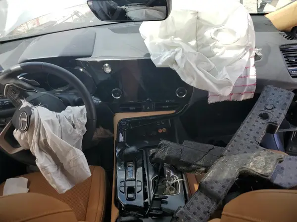 2T2AGCEZ0NC003241 2022 LEXUS NX - Image 8