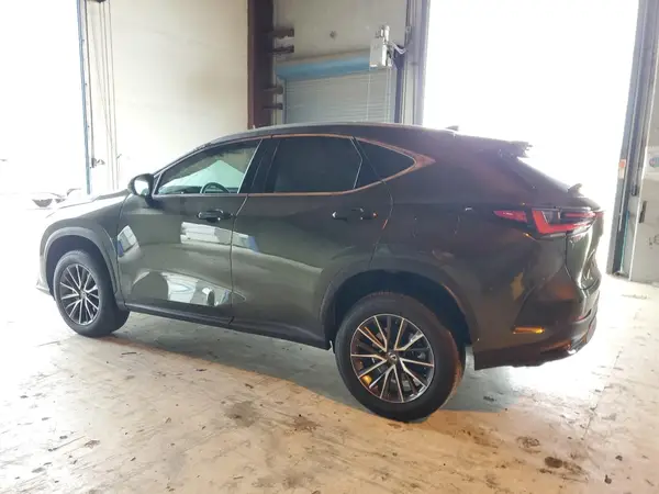 2T2AGCEZ0NC015129 2022 LEXUS NX - Image 2