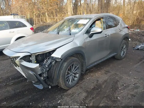 2T2AGCEZ2NC011261 2022 LEXUS NX - Image 2