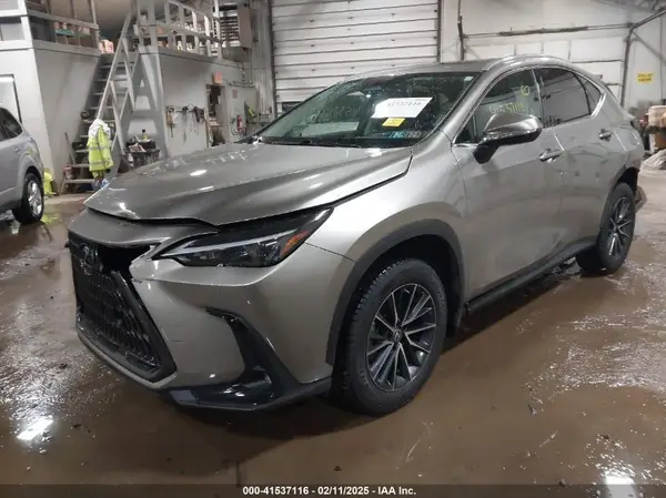 2T2AGCEZ3NC005386 2022 LEXUS NX - Image 2