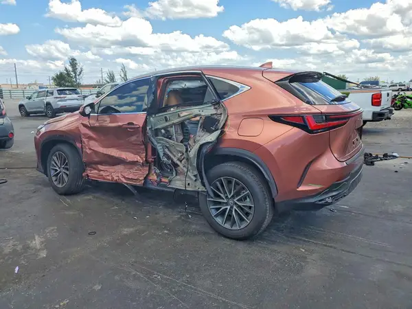 2T2AGCEZ3TC104254 2026 LEXUS NX - Image 2