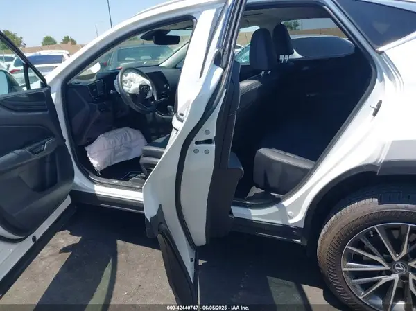 2T2AGCEZ4NC008622 2022 LEXUS NX - Image 8