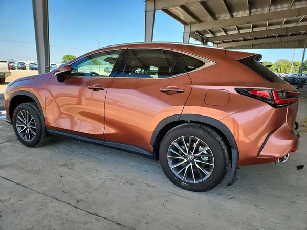 2T2AGCEZ7TC105715 2026 LEXUS NX - Image 2