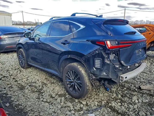 2T2AGCEZ8NC010440 2022 LEXUS NX - Image 2