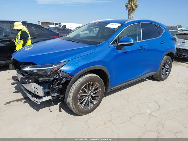 2T2AGCEZ8RC042438 2024 LEXUS NX - Image 2