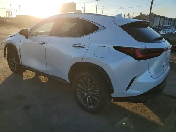 2T2AGCEZXNC003053 2022 LEXUS NX - Image 2
