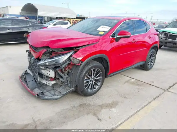2T2AKCEZ3NC001093 2022 LEXUS NX - Image 2