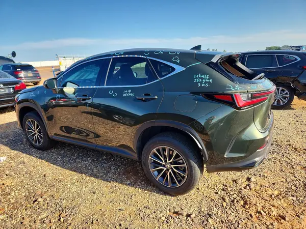 2T2AKCEZ3NC003054 2022 LEXUS NX - Image 2