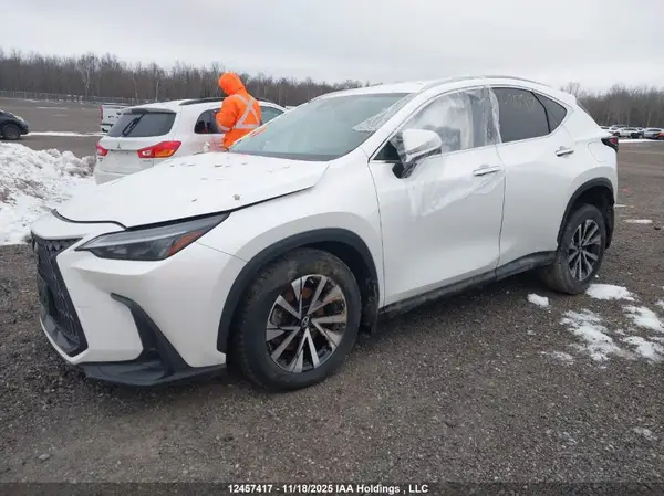 2T2AKCEZ7NC001291 2022 LEXUS NX - Image 2