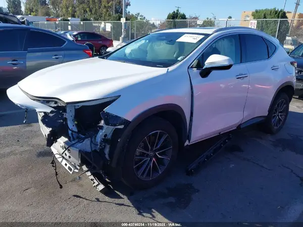 2T2AKCEZ9NC002345 2022 LEXUS NX - Image 2