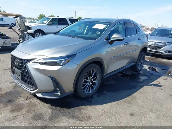 2T2AKCEZ9NC008517 2022 LEXUS NX - Image 2