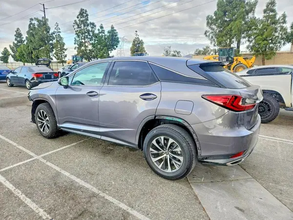 2T2AZMAA0MC193783 2021 LEXUS RX - Image 2