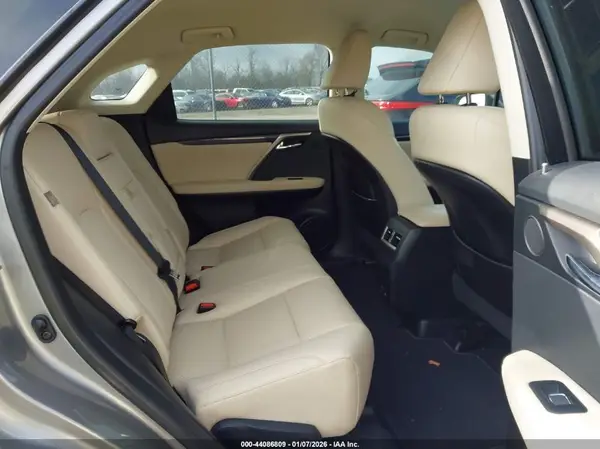 2T2AZMAA0NC235208 2022 LEXUS RX - Image 8