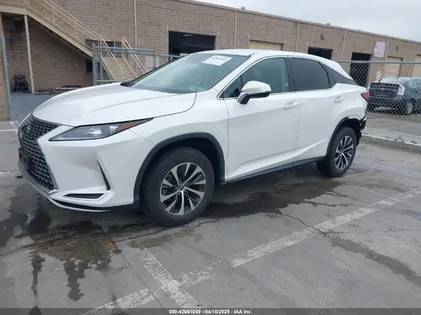 2T2AZMAA2NC238028 2022 LEXUS RX - Image 2