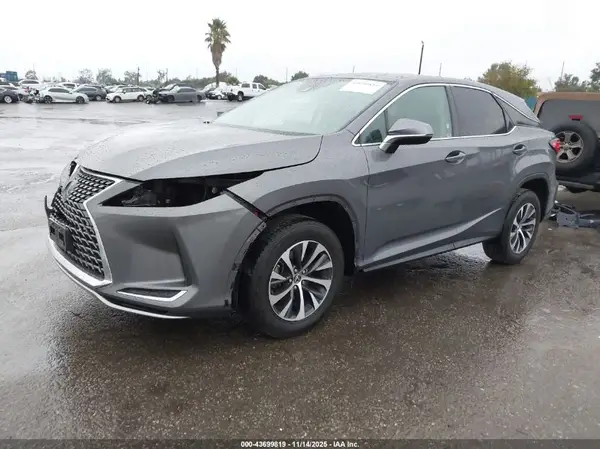 2T2AZMAA4NC235082 2022 LEXUS RX - Image 2