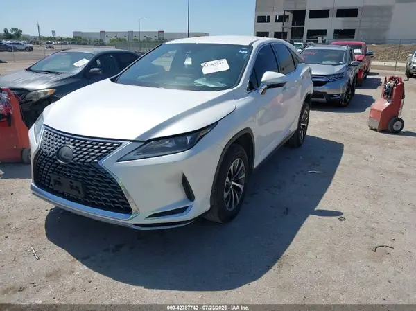 2T2AZMAA5MC207645 2021 LEXUS RX - Image 2