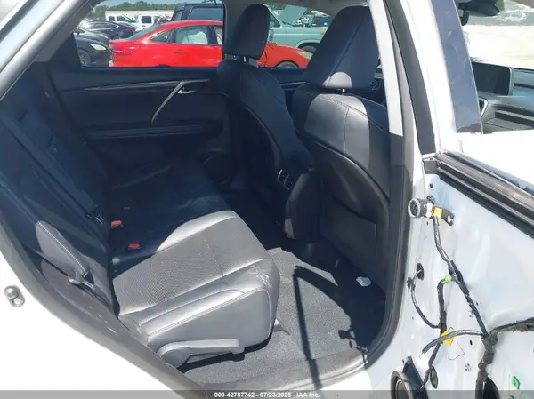 2T2AZMAA5MC207645 2021 LEXUS RX - Image 8