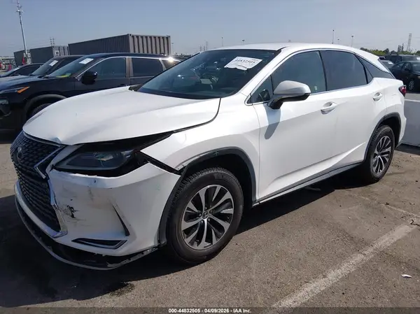 2T2AZMAA6MC197577 2021 LEXUS RX - Image 2