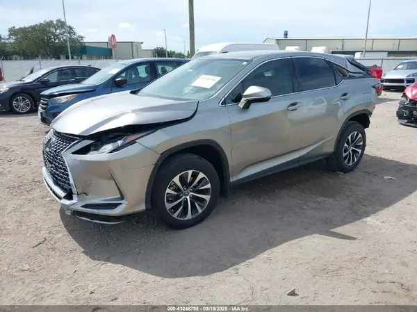 2T2AZMAA7NC237862 2022 LEXUS RX - Image 2