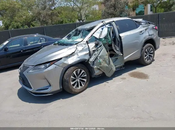 2T2AZMAA8LC162604 2020 LEXUS RX - Image 2
