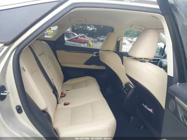 2T2AZMAA8MC197600 2021 LEXUS RX - Image 8