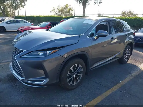 2T2AZMAA8NC240267 2022 LEXUS RX - Image 2