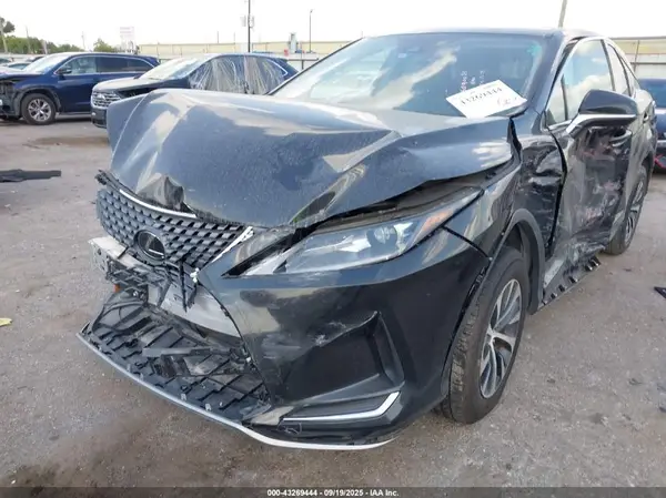2T2AZMAAXNC223938 2022 LEXUS RX - Image 2