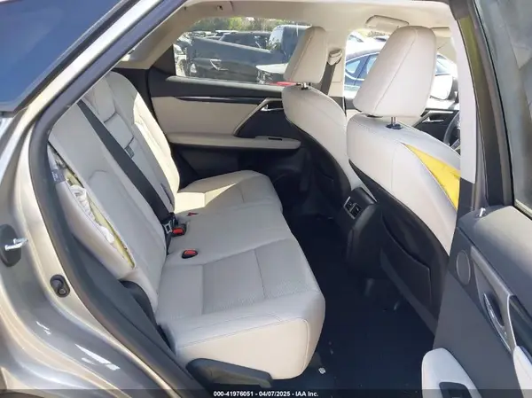 2T2AZMAAXNC228573 2022 LEXUS RX - Image 8