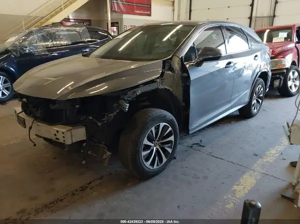 2T2AZMDA8NC314377 2022 LEXUS RX - Image 2