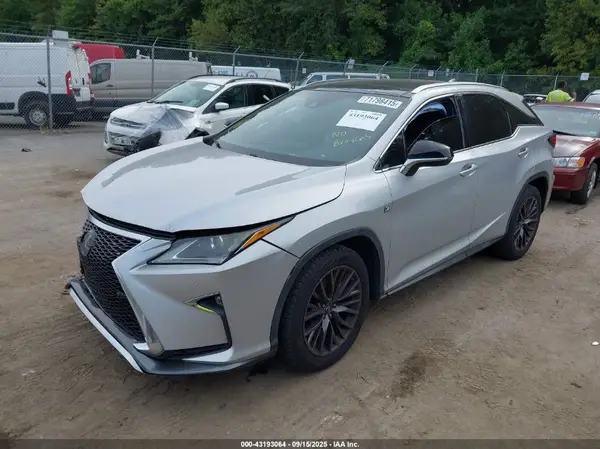 2T2B2MCA7GC032871 2016 LEXUS RX - Image 2