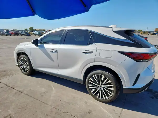 2T2BAMBA0PC006900 2023 LEXUS RX - Image 2