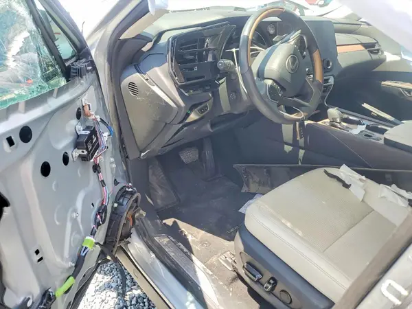 2T2BAMBA0RC026566 2024 LEXUS RX - Image 8